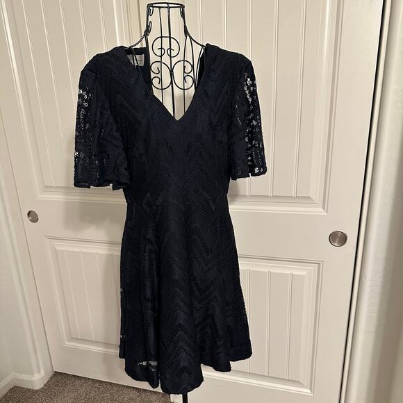 Donna Morgan - Size 4 - Blue lace dress - Picture 2 of 9